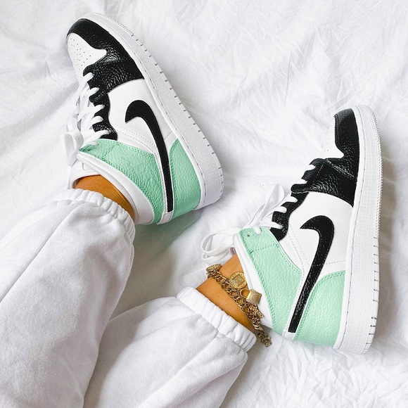 Nike custom air jordan 1 mid sneakers - Picture 3 of 4